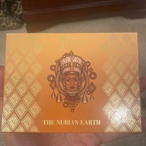 Juvias Place The Nubian Earth eyeshadow palette